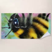 Schöne Biene auf einer rosa Blume Nah Strandtuch (Vorderseite)