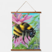 Schöne Biene auf einer rosa Blume Nah Wandteppich Mit Holzrahmen (Vorderseite)