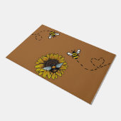 Schöne Biene rund um die Sonnenblume Fußmatte (Schrägansicht)