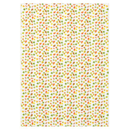 Schöne Blätter aus dem Herbst auf weißem Tablett Tischdecke