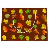Schöne Blätter des Herbstes auf Brown Große Geschenktüte (Vorderseite)