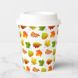 Schöne Blätter des Herbstes auf Weiß Pappbecher