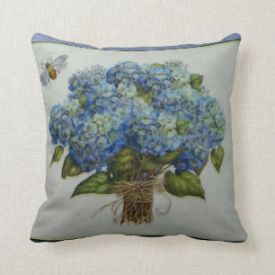 schöne blaue Hydrangeas mit einer Biene Kissen