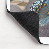 Schöne blaue Orange und schwarzer Schmetterling. Mousepad (Ecke)