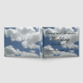 Schöne blaue und weiße Wolken drucken Hochzeit Gästebuch (Voll)