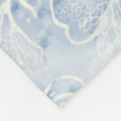 Schöne blaue weiße Blumen Fleecedecke (Ecke)