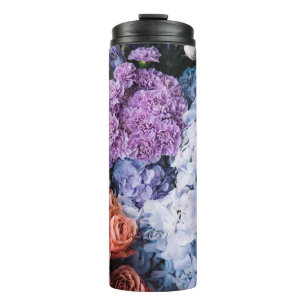 Schöne blühende Blumen (Rosen, Hortensien, c Thermosbecher
