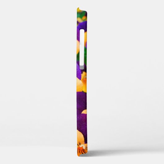 Schöne blühende Stiefmütterchen im Garten Case-Mate iPhone Hülle (Rückseite / Links)