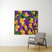 Schöne blühende Stiefmütterchen im Garten Wandteppich (Beispiel (Horizontal))