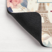 Schöne Blume und der Eiffelturm von Paris Mousepad (Ecke)