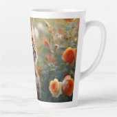 Schöne Blume und Kitten Latte Tasse (Rechts)