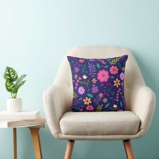 Schöne Blume und modernes Leaf Kissen