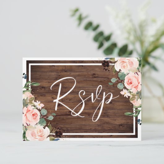 Schöne Blume und rustikale Holzhochzeit RSVP Karte (Stehend Vorderseite)