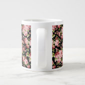 Schöne Blumenmuster-Rose mit grünen Folien Jumbo-Tasse (Rückseite)