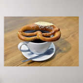 Schöne Brezel mit Kaffee Poster (Vorne)
