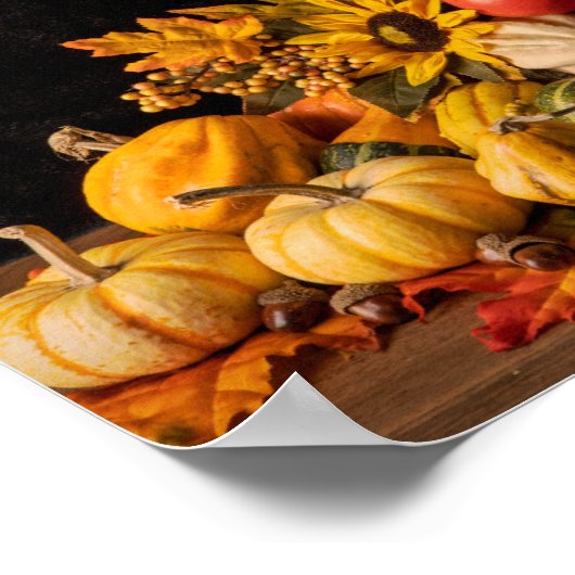 Schöne Cornucopia gefüllt mit Herbstgürteln Poster (Ecke)