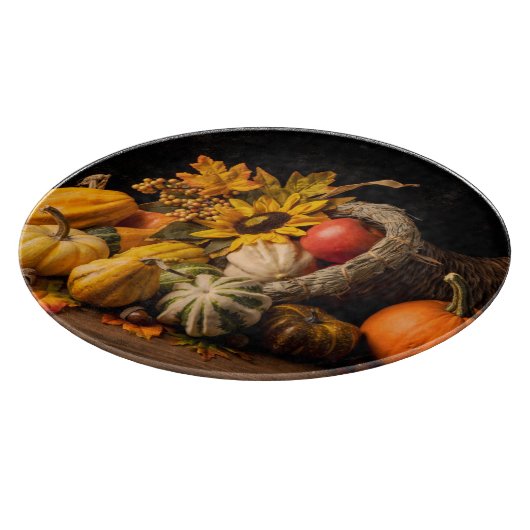 Schöne Cornucopia gefüllt mit Herbstgürteln Schneidebrett (Ecke)