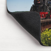 Schöne Dampflokomotive über eine Brücke JS8419 Mousepad (Ecke)