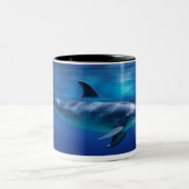 Schöne Dolphin Unterwasser und darüber Zweifarbige Tasse (Mittel)