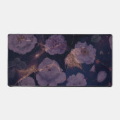 Schöne dunkelviolette Blumen Große Schreibtischunterlage (Vorderseite)