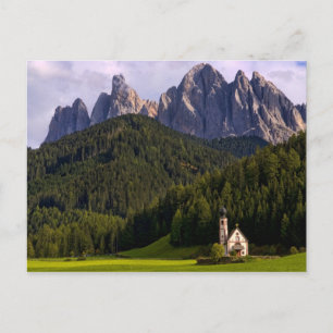 Schöne einsame einsiedlerische Kirche namens Rainu Postkarte