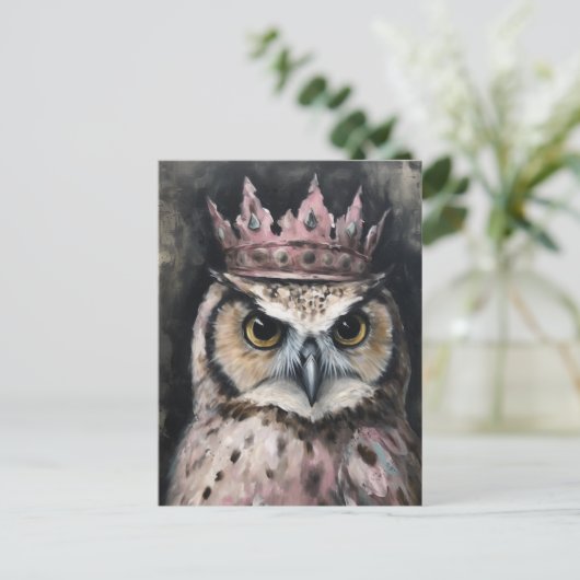 Schöne Eule in einer Krone Postkarte (Stehend Vorderseite)