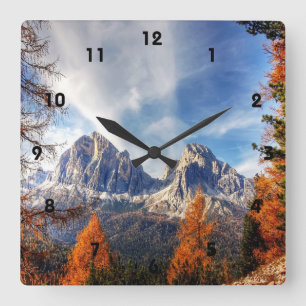 Schöne Fall Bäume Bergmauer Uhr