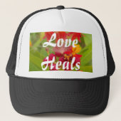 Schöne, farbenfrohe Blüte mit Milkweed Art Printin Truckerkappe (Vorderseite)