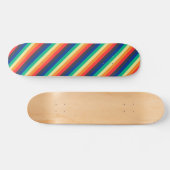 Schöne farbenfrohe Diagonalstreifen Skateboard (Horizontal)
