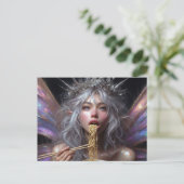 Schöne Fee isst Nudeln Postkarte (Stehend Vorderseite)