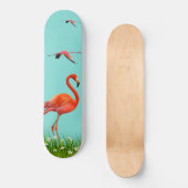Schöne Flamingos auf hell türkisblau Skateboard (Vorderseite)