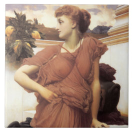 Schöne Frau am Springbrunnen Fliese