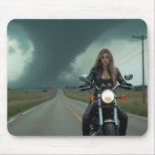 Schöne Frau auf Motorrad \ Tornado Mousepad (Vorne)
