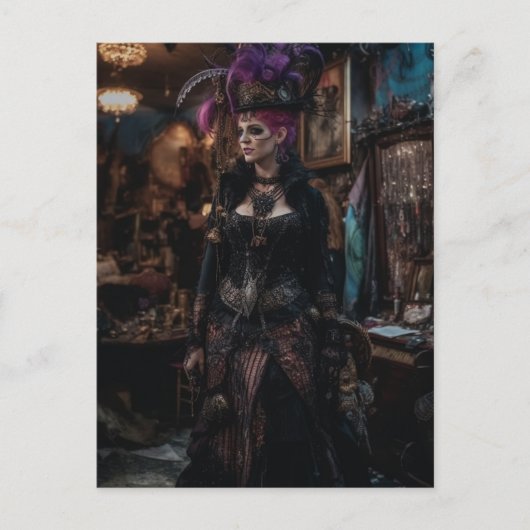 Schöne Frau im Kostümladen Postkarte (Vorderseite)
