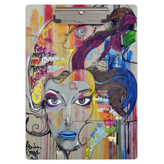 Schöne Frau mit blauen LippenGraffiti Klemmbrett (Vorderseite)