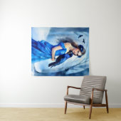 Schöne Frau mit einem Raben in einem Schneewald Wandteppich (Beispiel (Horizontal))