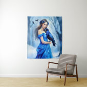 Schöne Frau mit einem Raben in einem Schneewald Wandteppich (Beispiel)