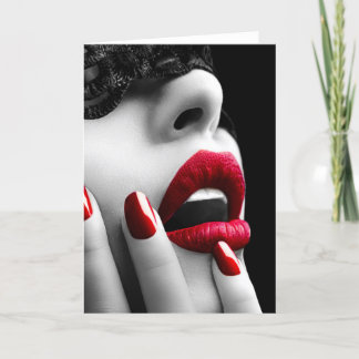 Schöne Frau mit schwarzer Spitze-Maske Karte