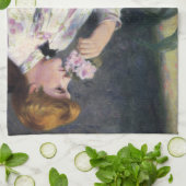 Schöne Frau riecht nach Blume (Reverie) Geschirrtuch (Gefaltet)