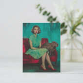 Schöne Frau und Capybara auf dem Sofa Postkarte (Stehend Vorderseite)