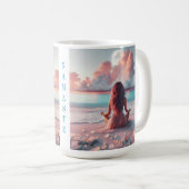 Schöne Frauen meditieren auf Beach Blank Kaffeetasse (VorderseiteRechts)