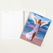 Schöne Frauen mit Angel Wings am Strand Planer (Anzeige)
