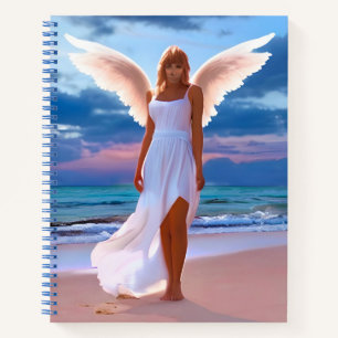Schöne Frauen mit Angel Wings on Beach Journal Notizblock
