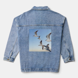 Schöne Frauen Vögel fliegen Hochbild Mode Jeansjacke
