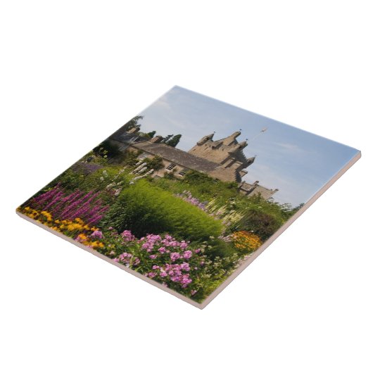 Schöne Gärten und berühmtes Schloss in Schottland Fliese (Seite)