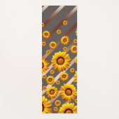 Schöne gelbe Blumen auf grauen, braunen Streifen Yogamatte (Vorderseite)
