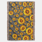 Schöne gelbe Blumen auf grauen, schwarzen Streifen Decke (Vorderseite Vertikal)