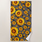 Schöne gelbe Blumen auf grauen, schwarzen Streifen Strandtuch (Vorderseite)