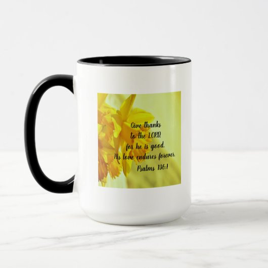 Schöne gelbe Daffodils 15 oz Tasse Scripture (Links)