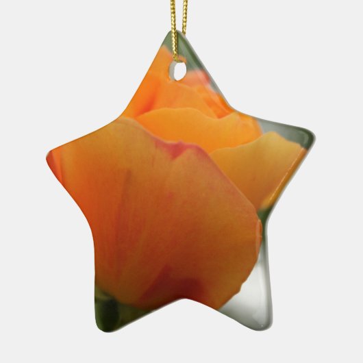 Schöne gelbe Rosenblütenfotografie. Keramik Ornament (Links)